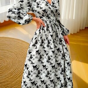 I am selling a dress which i bought last year and wore only one time.